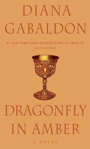 Dragonfly in Amber: A Novel (Outlander) - Mass Market Paperback - VERY GOOD