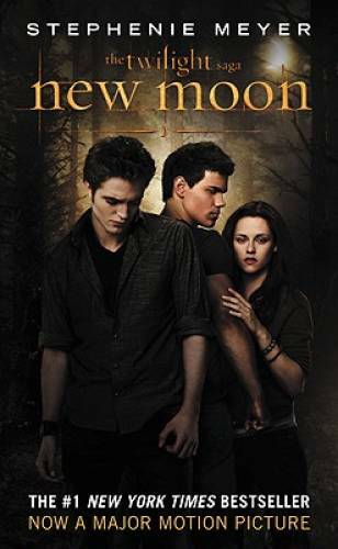 New Moon (The Twilight Saga, Book 2) - Paperback By Meyer, Stephenie - GOOD