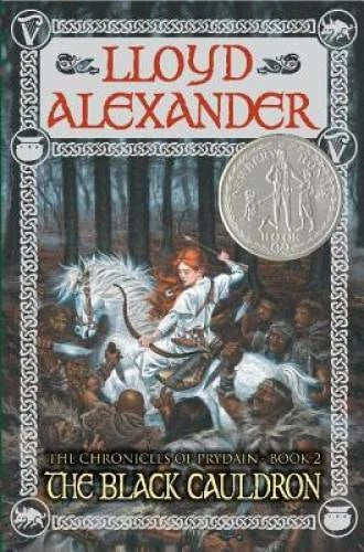 The Black Cauldron (The Chronicles of Prydain) - Paperback - GOOD