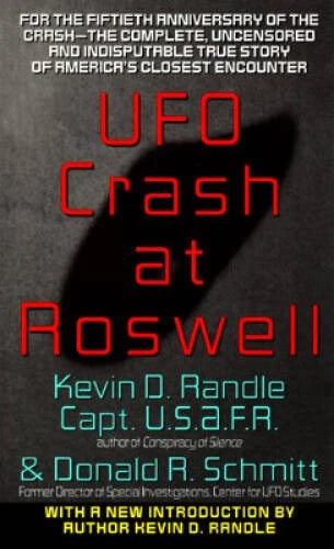 Ufo Crash at Roswell - Mass Market Paperback By Kevin D. Randle - VERY GOOD