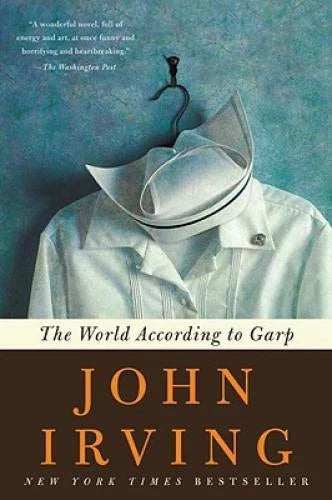 The World According to Garp (Ballantine Reader's Circle) - Paperback - GOOD